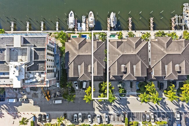 Building Photo - 95 Isle of Venice Dr