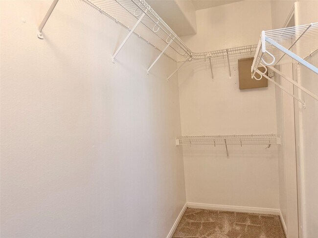 Building Photo - 909 Christopher Ln