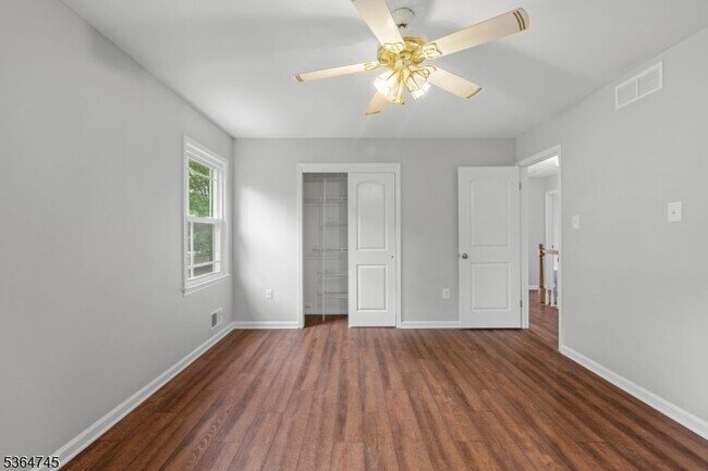 Building Photo - 193 Beekman Ln