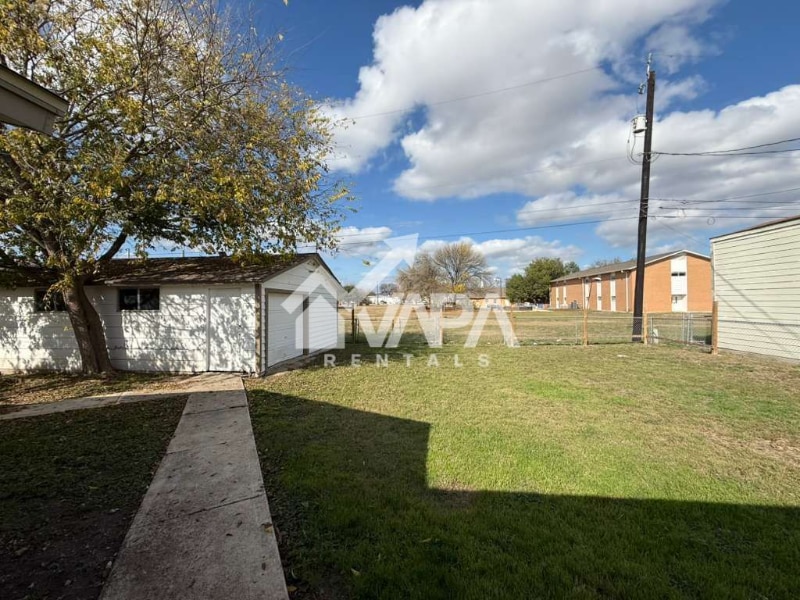 Building Photo - 5019 Starfire St