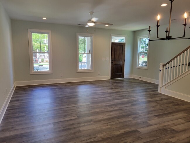 Building Photo - 3901 Harkers Way