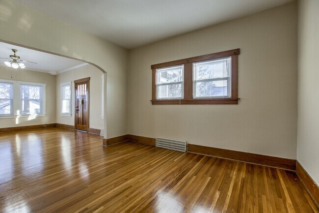 Building Photo - 4859 Calvert St