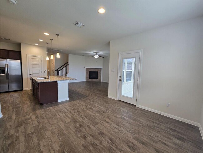 Building Photo - 16908 Borromeo Ave