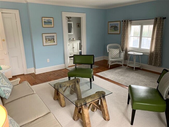 Building Photo - 6 Restmere Terrace