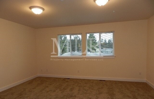 Building Photo - Cirque Dr W 8013-