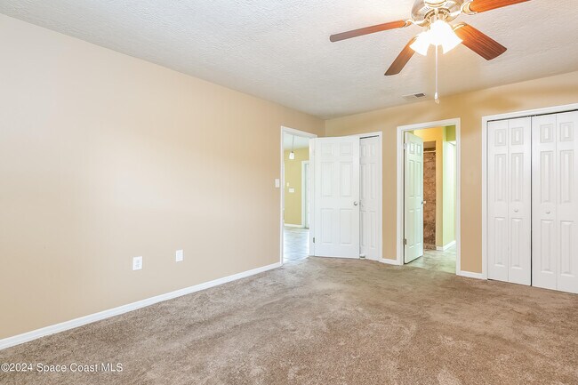 Building Photo - 1109 Pace Dr NW