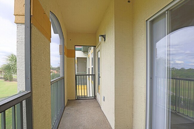 Building Photo - 11480 Villa Grand