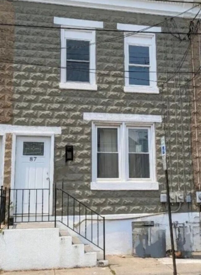 Building Photo - 87 Jefferson St