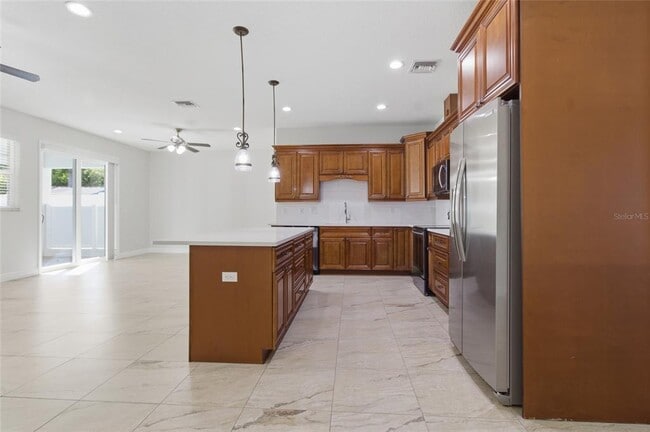 Building Photo - 810 W Whatley Pl