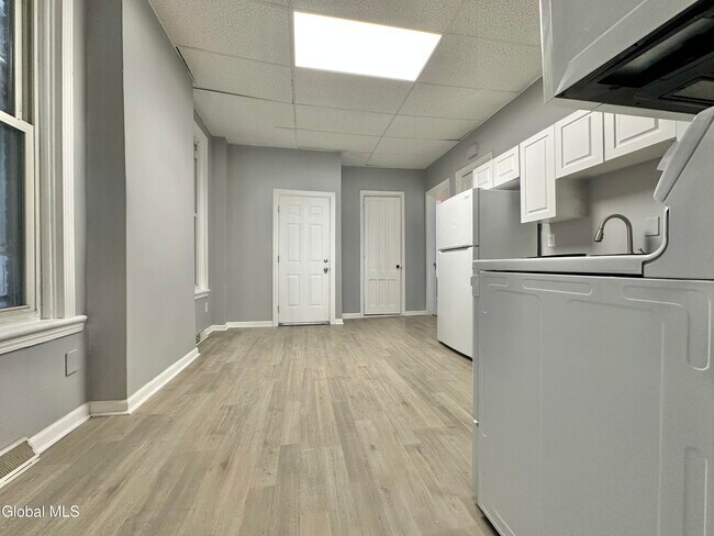 Building Photo - 1 Pawling Ave