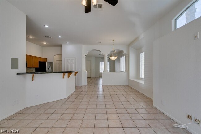 Building Photo - 254 Windsong Echo Dr