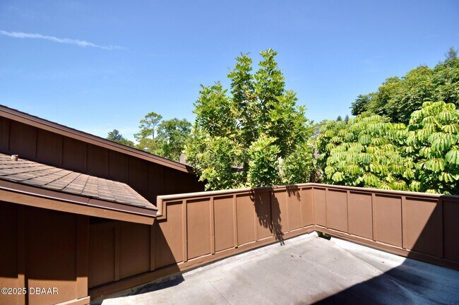 Building Photo - 10 Cherokee Trail