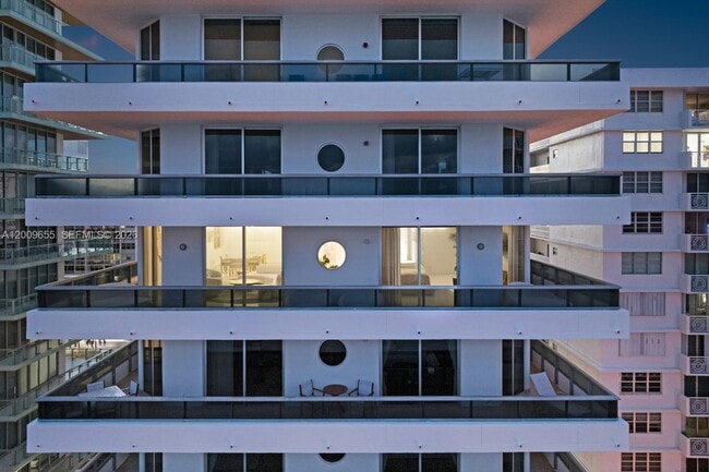 Building Photo - 5801 Collins Ave