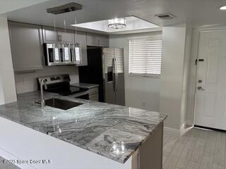 Building Photo - 1704 University Ln