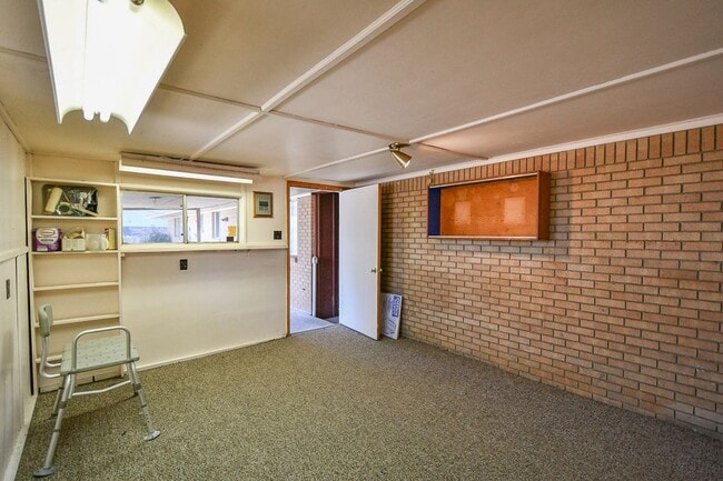 Building Photo - 1331 Starfield Rd