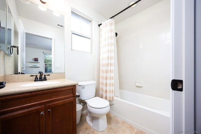 Building Photo - 1813 Cyan Ln