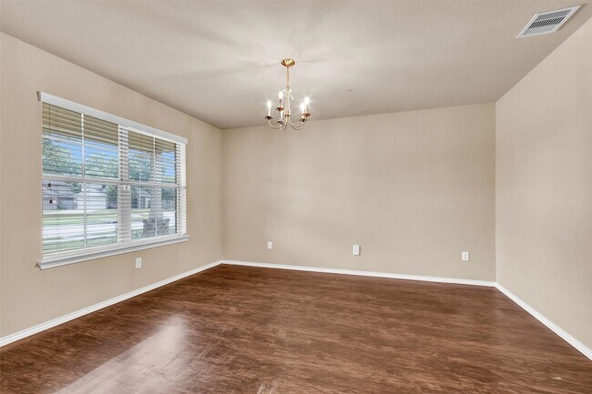 Building Photo - 2119 Treasure Mountain Dr