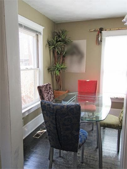 Building Photo - 348 E 12th St