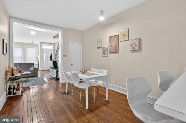 Building Photo - 2322 Poplar St