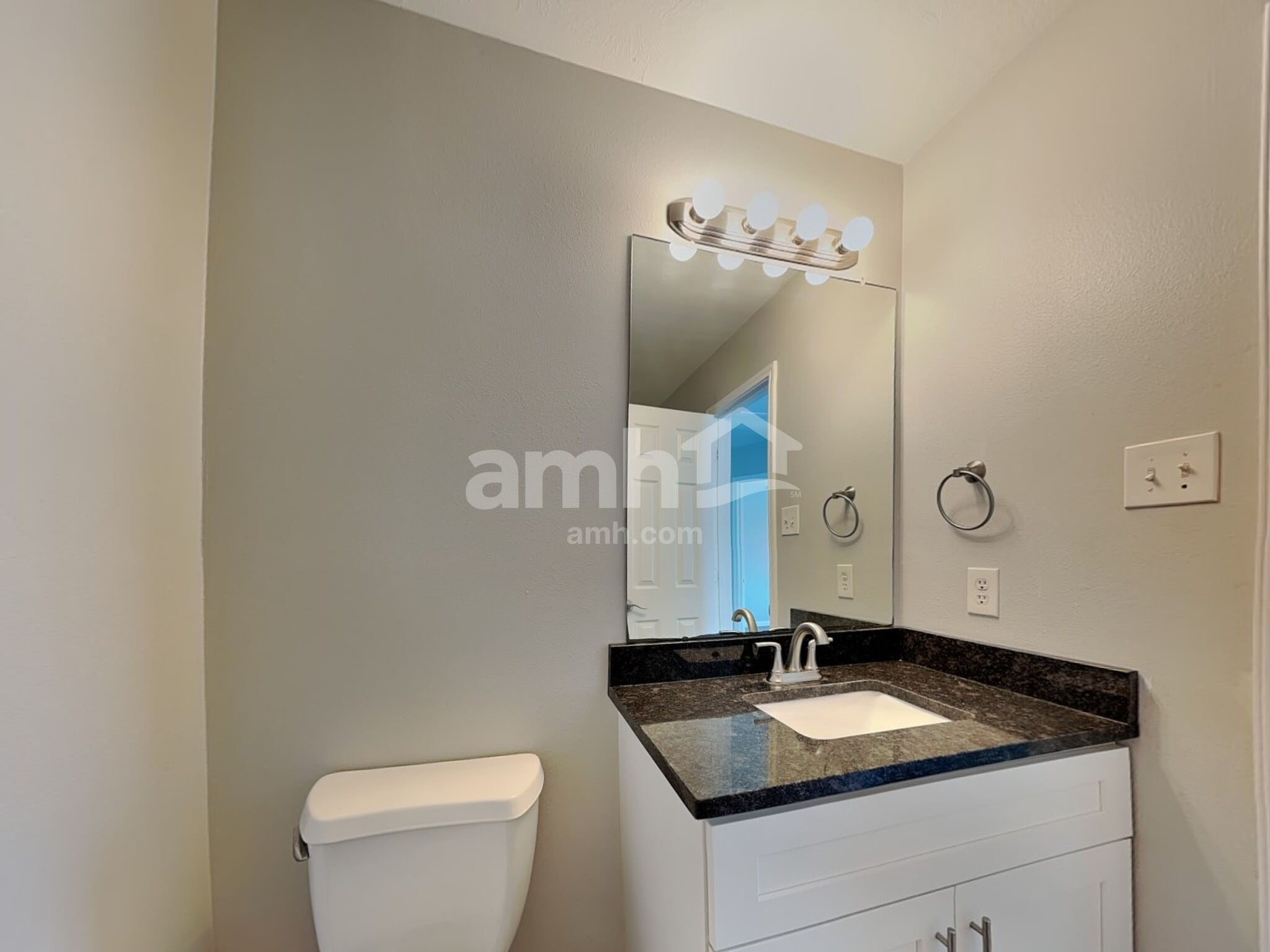 Building Photo - 21711 Falcongate Ct