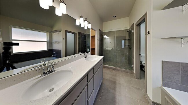 Building Photo - 9437 NW 87th St