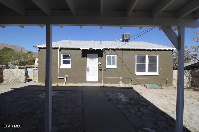 Building Photo - 3200 Richmond Ave