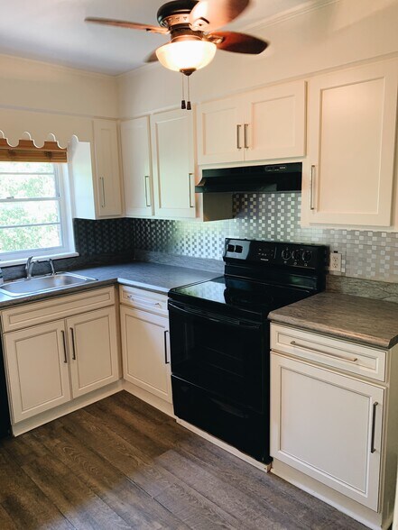 Building Photo - 501 Milledge Rd