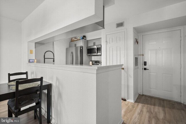 Building Photo - 3311 Wyndham Cir