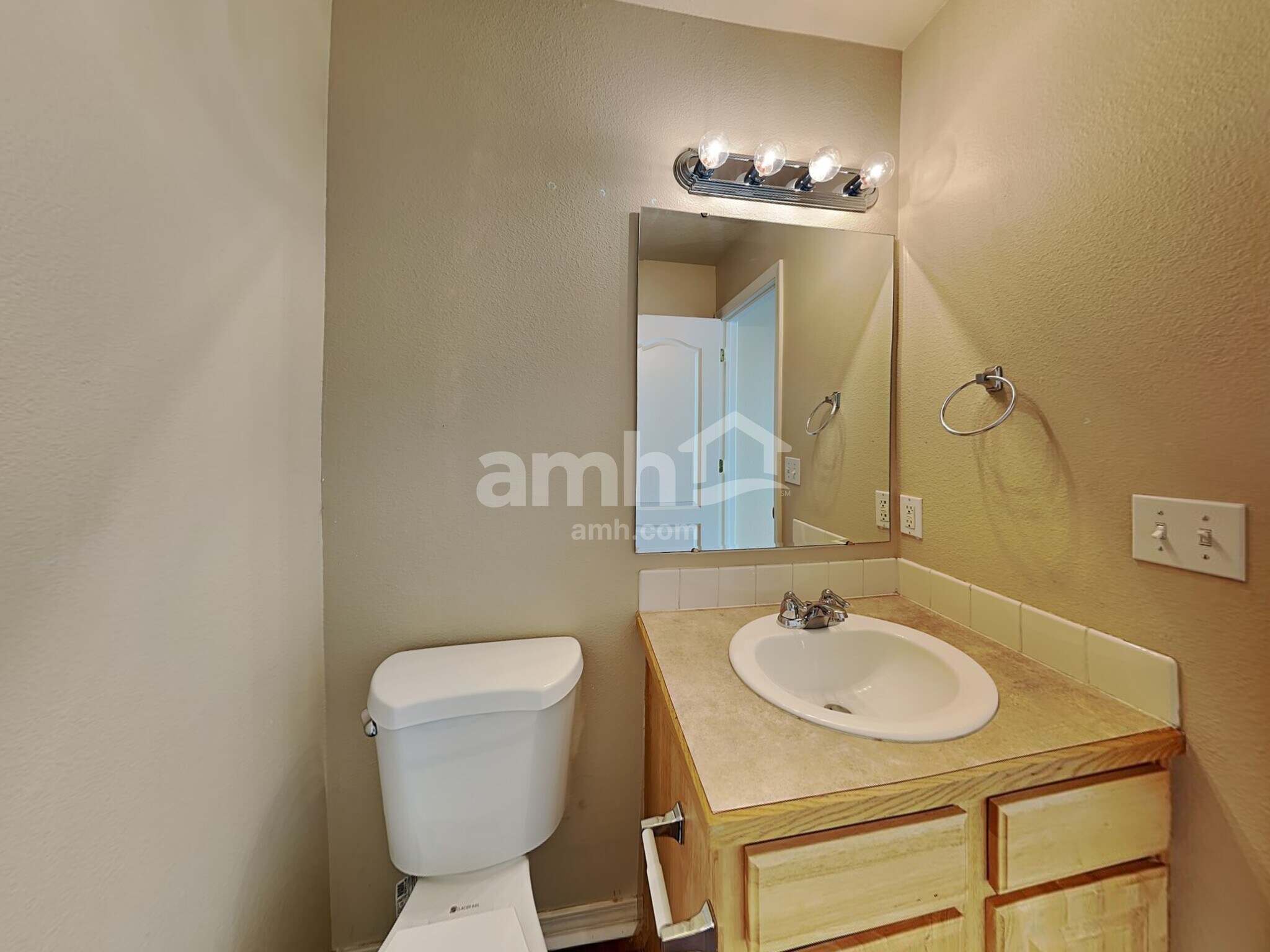Building Photo - 9517 W Shelborne Dr