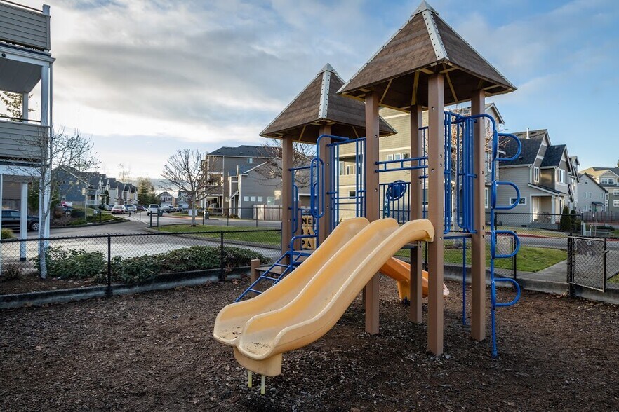 Building Photo - 13203 97th Ave E