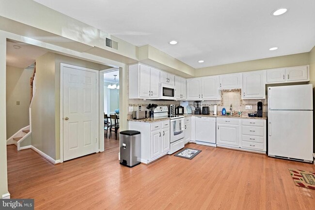 Building Photo - 5267 Leestone Ct