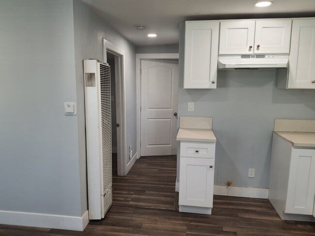 Building Photo - 6538 San Vincente St