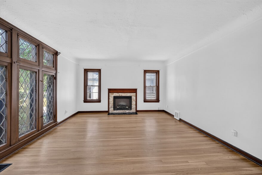 Building Photo - 3561 Lynnfield Rd