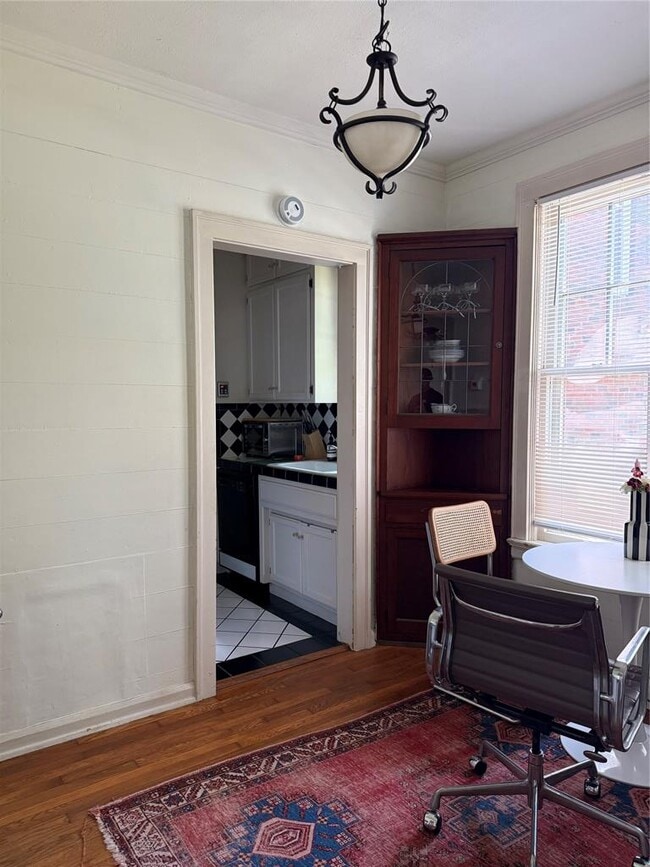 Building Photo - 1417 W Lynn St