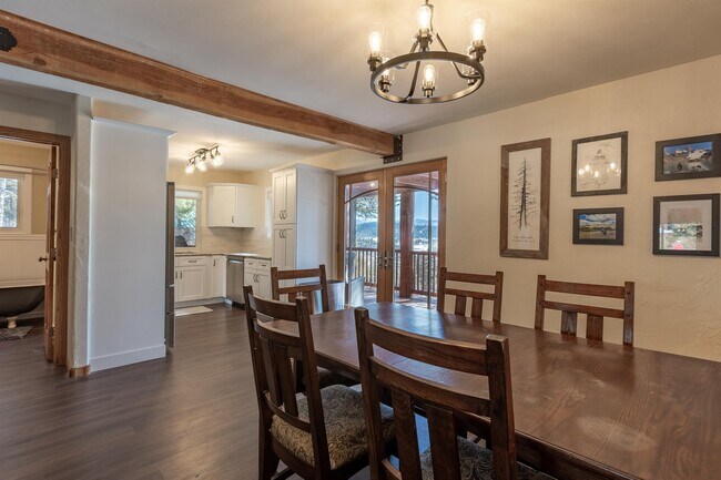 Building Photo - 1810 Shenandoah Dr