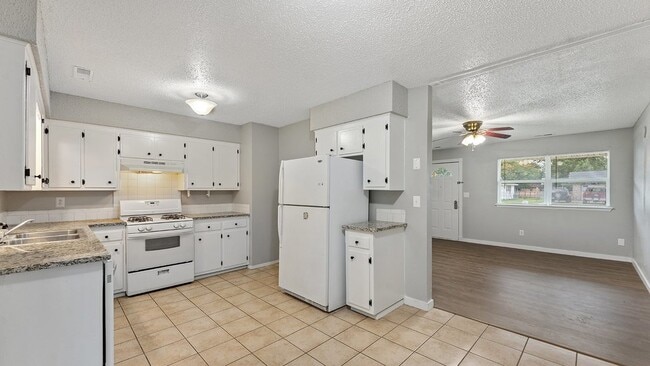 Building Photo - "Charming 3-Bedroom Home on Joye Street wi...