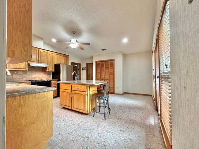 Building Photo - Fabulous house in Avondale on the East side of Tallahassee