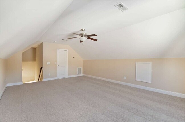 Building Photo - Charming 4-Bed Home in Durham with Fenced-...