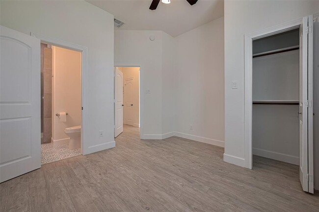 Building Photo - 155 Lindenberry Cir
