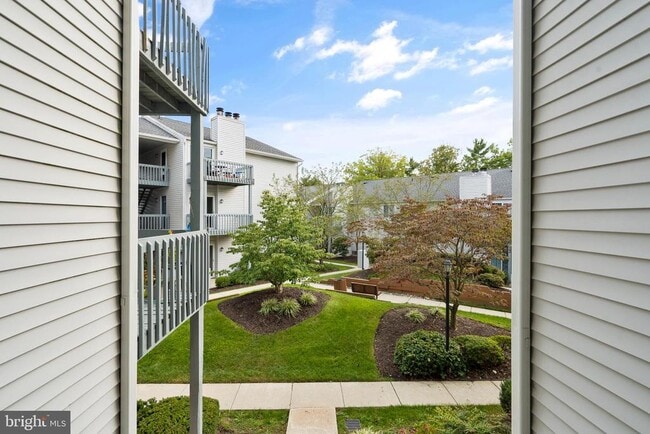 Building Photo - 2037 Lucas Ln