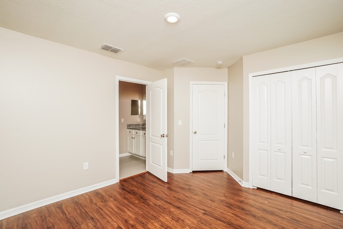 Building Photo - 3861 Strafford Pl