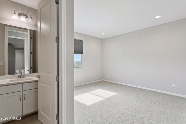 Building Photo - 1948 W Sierra Sunset Trail