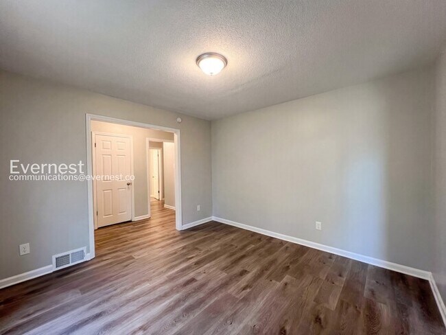 Building Photo - 4257 Renners Rd