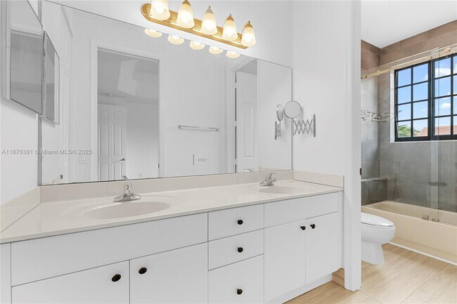 Building Photo - 1559 Passion Vine Cir