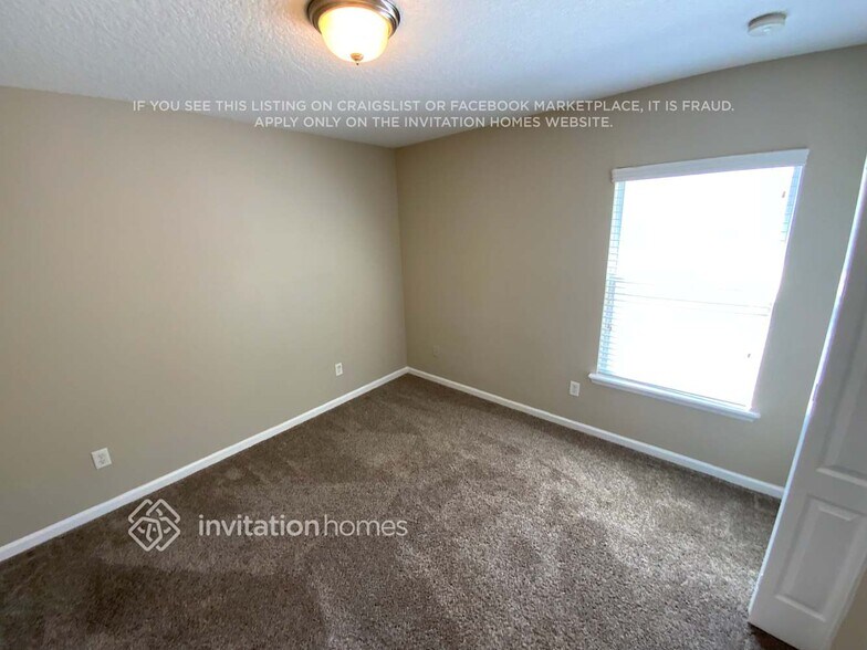 Building Photo - 164 Thornloe Dr
