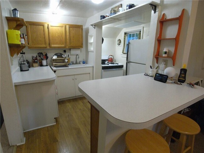 Building Photo - 1197 Stillwood Dr NE