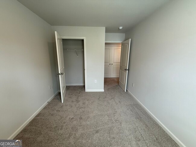 Building Photo - 1 Silverbell Ln