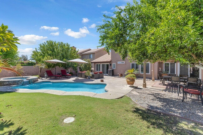 Building Photo - 44310 Villeta Dr