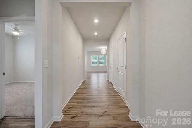 Building Photo - 162 White Apple Wy