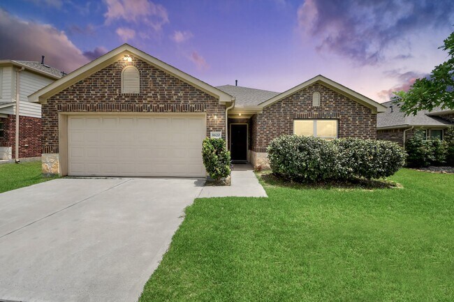 Building Photo - 8620 Havana Dr